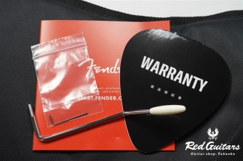 2023 COLLECTION MADE IN JAPAN HERITAGE 60S STRATOCASTER - Candy Apple Red 